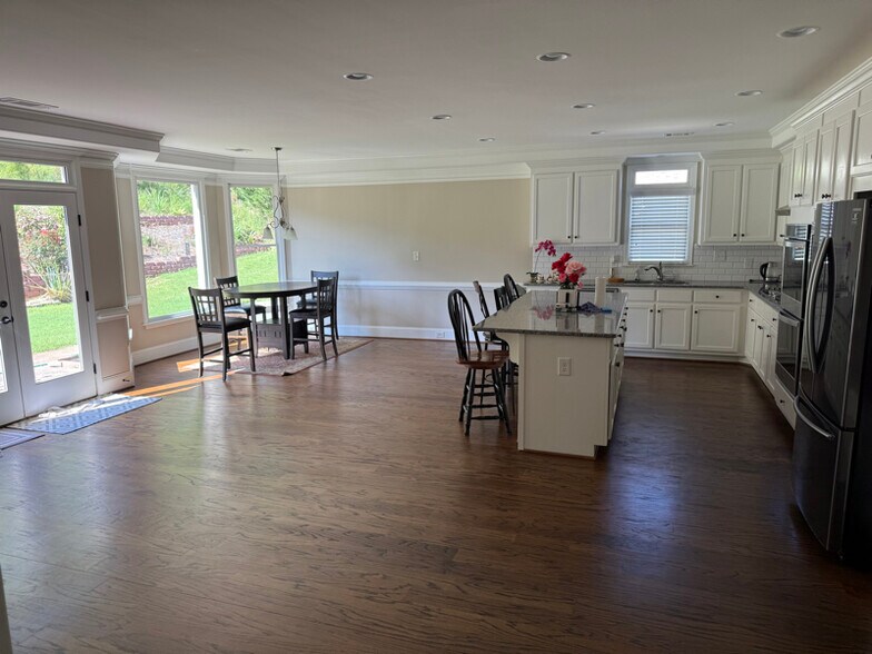 Building Photo - 209 Haley Farm Way