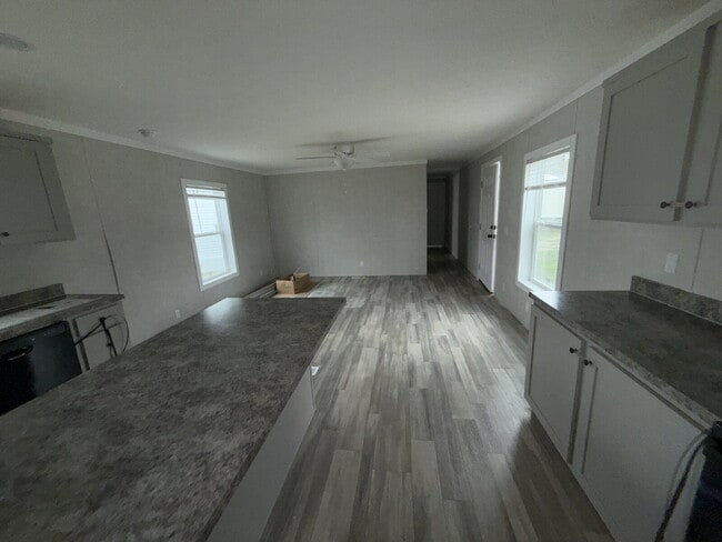 Building Photo - 430 N Crotty Ln