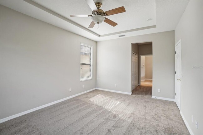 Building Photo - 127 Silver Falls Dr