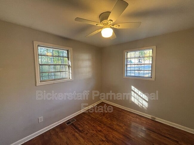 Building Photo - 224 11th Ave