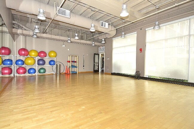 Building Photo - 800 4th St SW