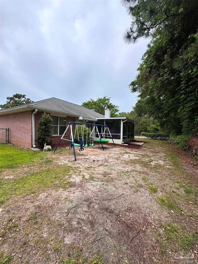 Building Photo - 2404 Houston Cir