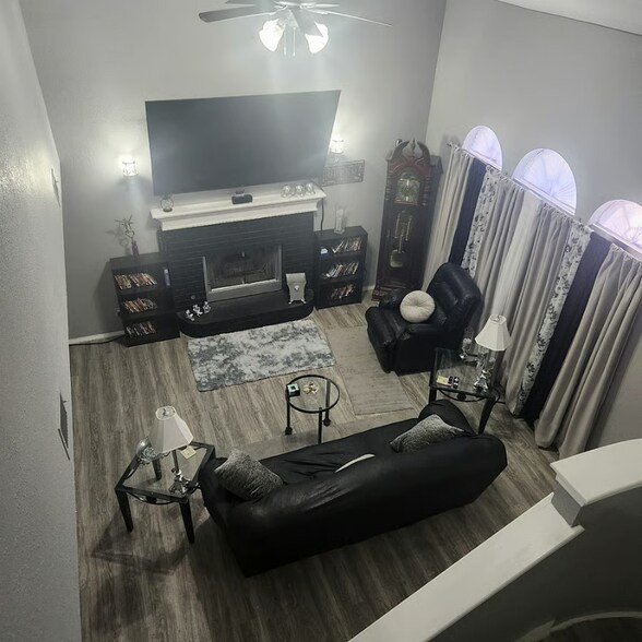 Building Photo - 1447 N Boston Ave