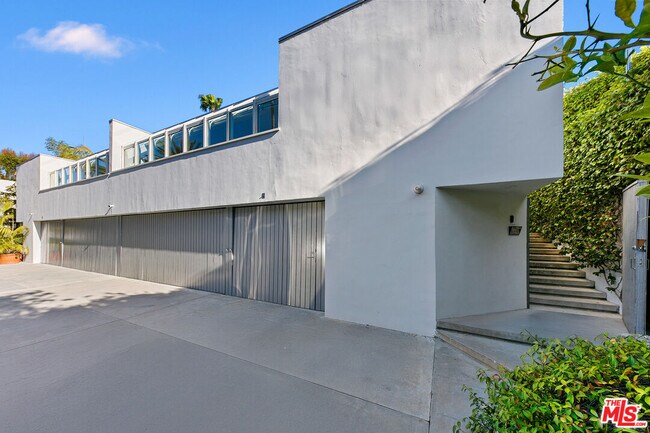 Building Photo - 27428 Pacific Coast Hwy
