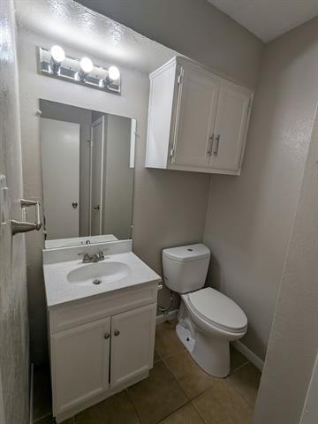 Building Photo - 514 E Belt Line Rd