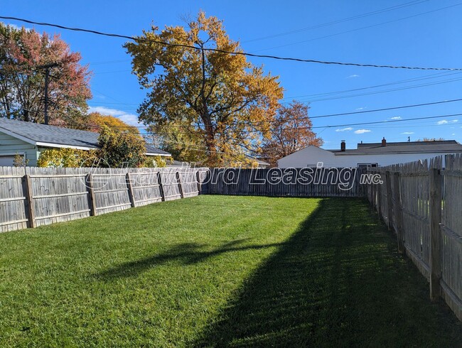 Building Photo - Classic Ranch Home with Fenced Yard in Ely...