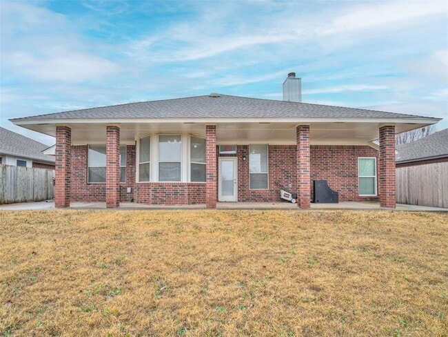 Building Photo - 2608 Southern Hills Dr