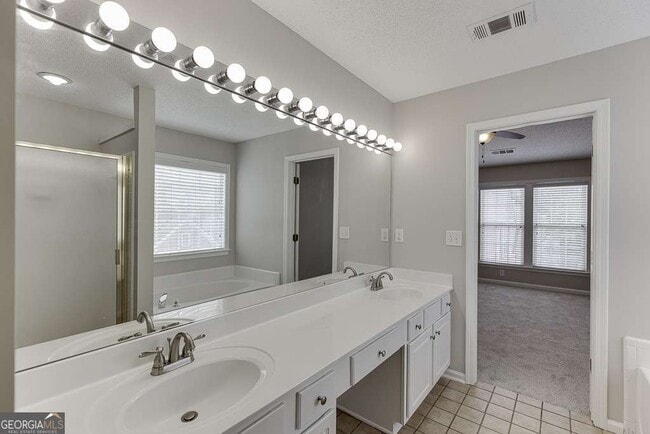 Building Photo - 2421 Elkhorn Ter