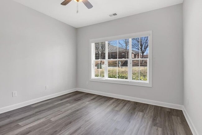 Building Photo - 2761 Bell Dr SE