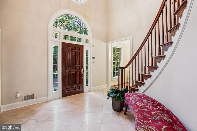 Building Photo - 9454 Newbridge Dr