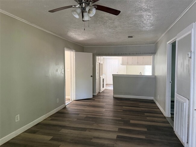 Building Photo - 16423 Stinson Ln
