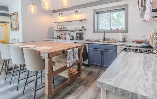 Building Photo - 43928 NY-37