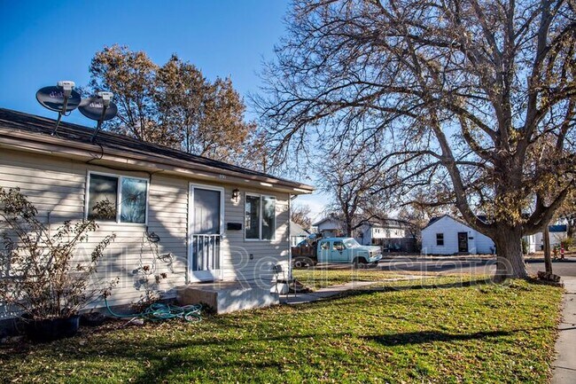 Building Photo - 891 Egbert St