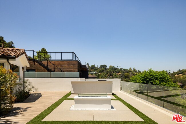 Building Photo - 10901 Terryview Dr