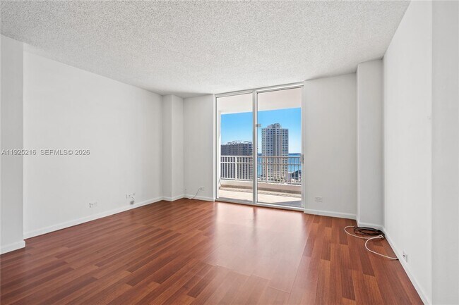 Building Photo - 701 Brickell Key Blvd