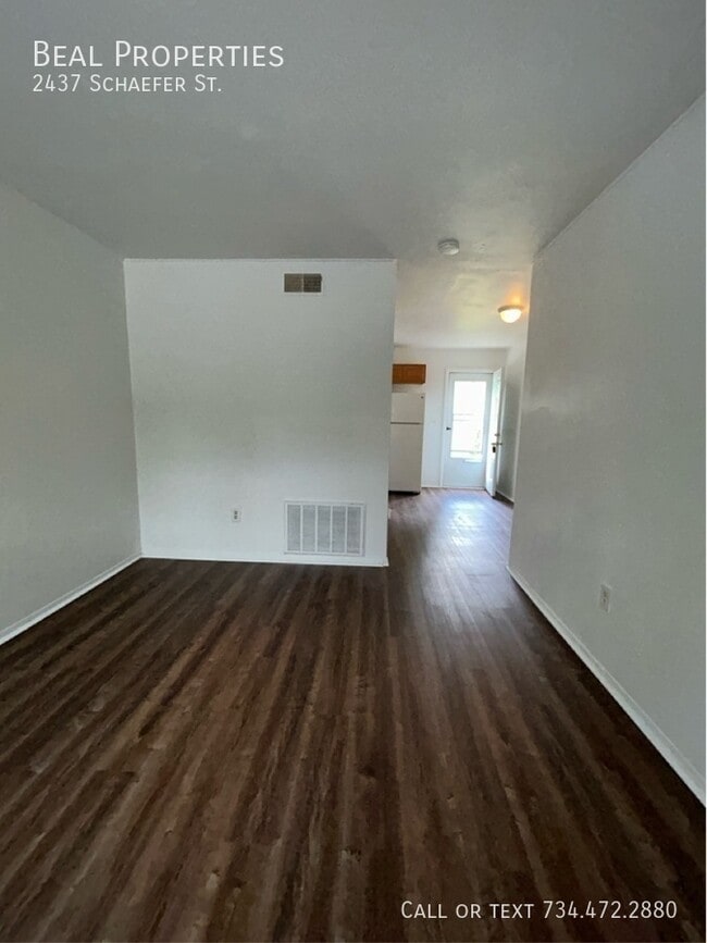 Building Photo - 2437 Schaefer St