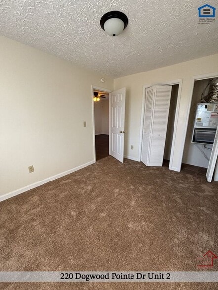 Building Photo - 220 Dogwood Pointe Dr