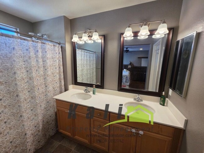 Building Photo - 1439 Trouville Ln