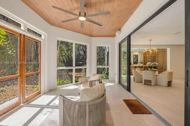 Building Photo - 2330 Overbrook St