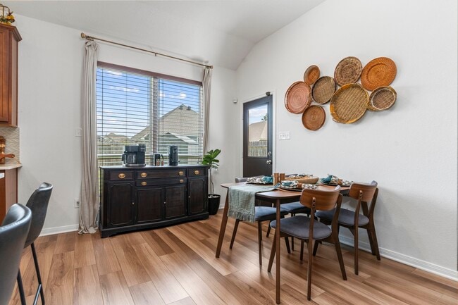 Building Photo - 3221 Climbing Gardens Ct