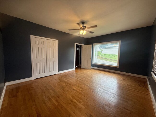 Building Photo - 3 Bedroom 1 Bathroom Home in Greeneville, TN