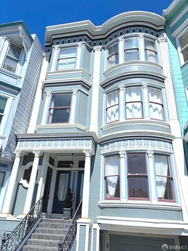Building Photo - 816 Stanyan St