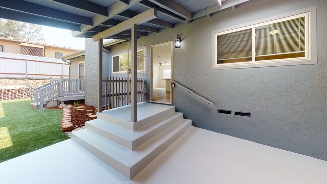 Building Photo - 5836 Baja Dr