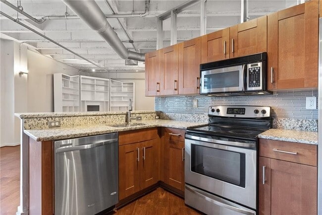 Building Photo - 878 Peachtree St NE