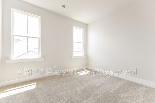 Building Photo - 1205 Carnes Xing Blvd