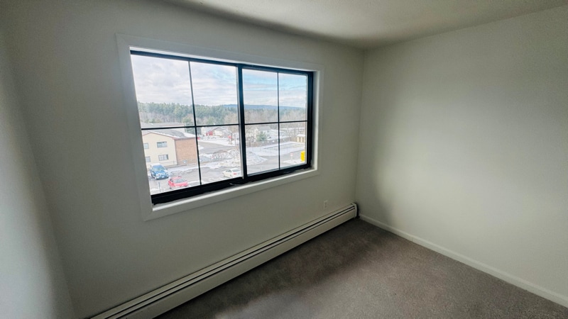 Building Photo - 128 Mammoth Rd