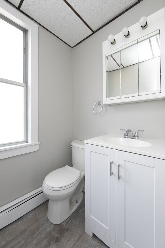 Building Photo - 12-14 South Broadway Gloucester City, NJ 0...