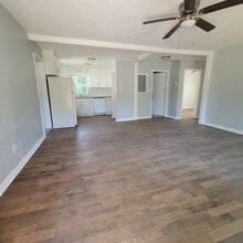 Building Photo - 2719 Lee St