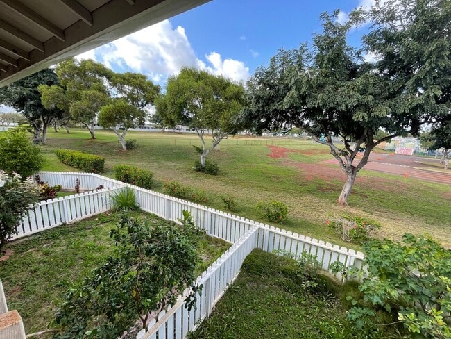 Building Photo - Parkglen at Waikele upstairs corner/end unit