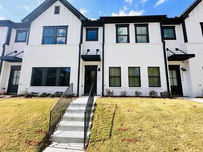 Primary Photo - 2422 Lakeshore Ln