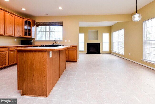 Building Photo - 1551 Falling Brook Ct