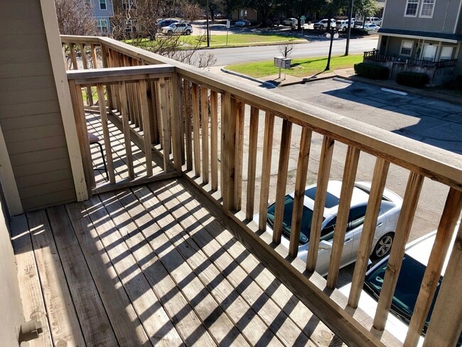 Building Photo - Boardwalk Condominium, Near Downtown