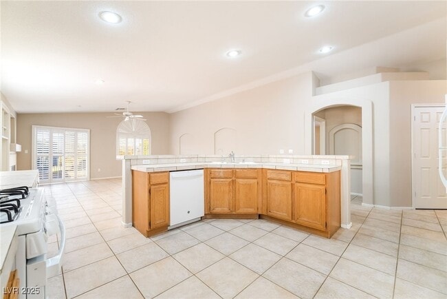 Building Photo - 1385 Dragon Rock Dr