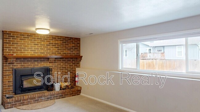 Building Photo - 535 Silver Spring Cir