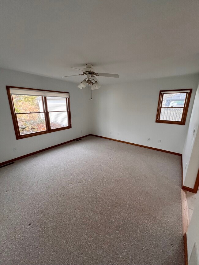 Building Photo - 123 Gould Ave