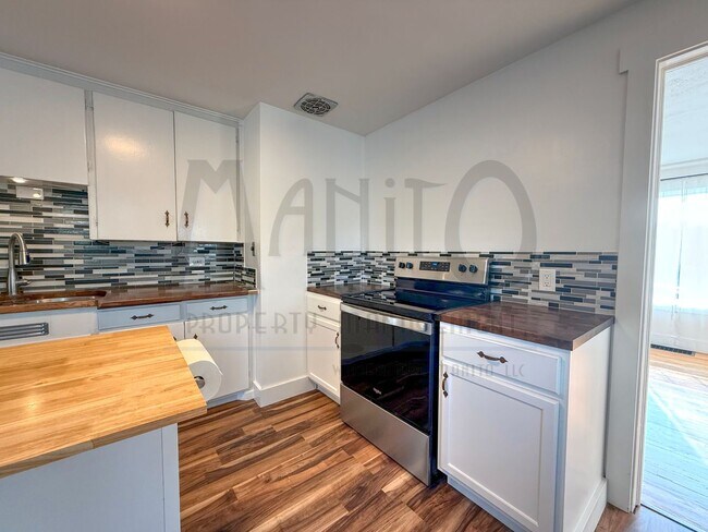 Building Photo - Updated Shadle Park Home