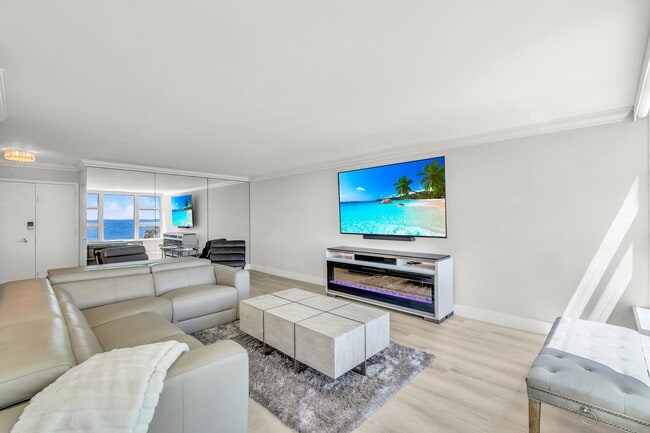 Building Photo - 1620 S Ocean Blvd