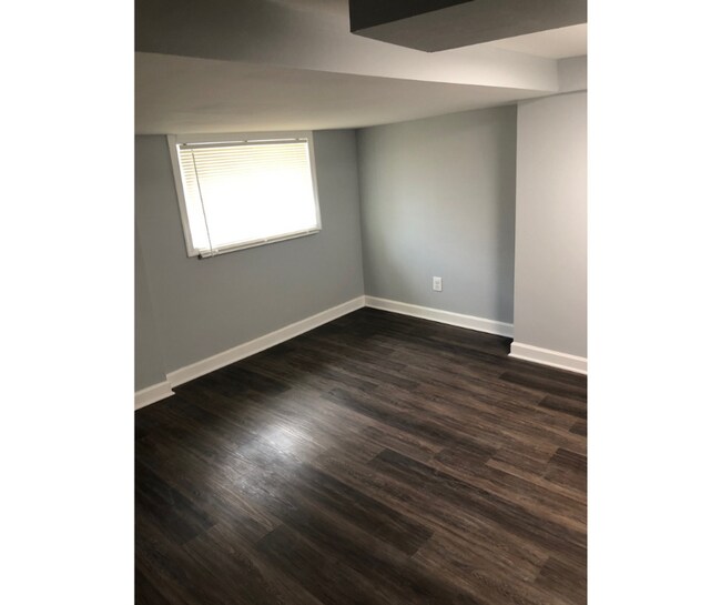 Building Photo - 3832 Cottage Ave