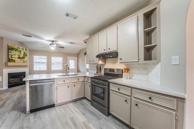 Building Photo - 7115 Nickaburr Creek Dr