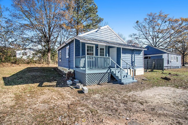 Building Photo - Charming Fully Renovated 2BR/1BA in the Heart of Loganville!