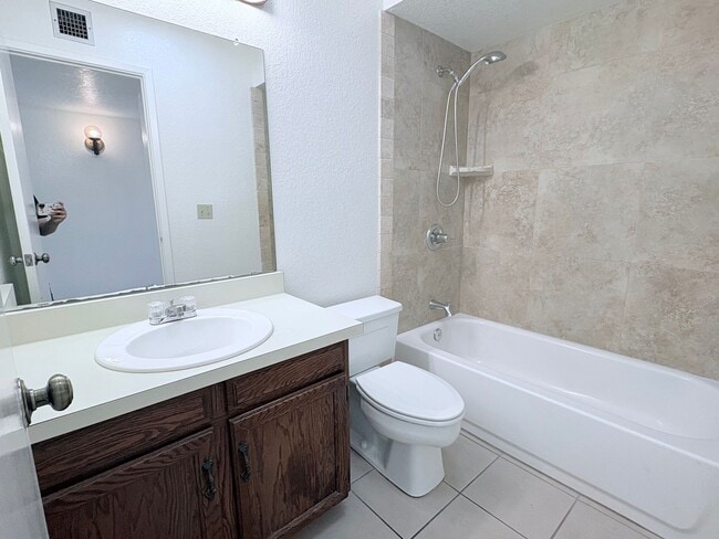 Building Photo - Cozy 3 bed/2 bath home in North East Tucson