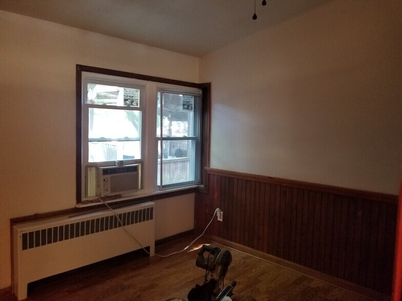 Building Photo - 307 N Market St