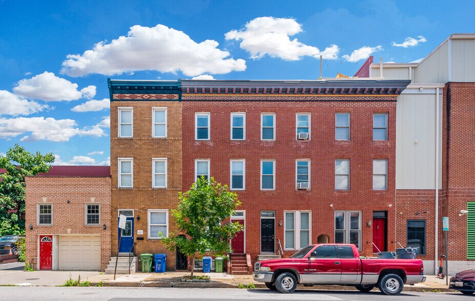 Primary Photo - 423 S Eden St