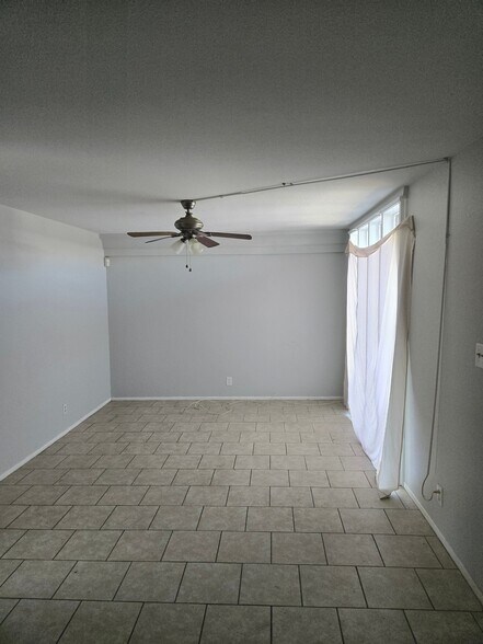 Building Photo - 3853 Soda Springs Dr