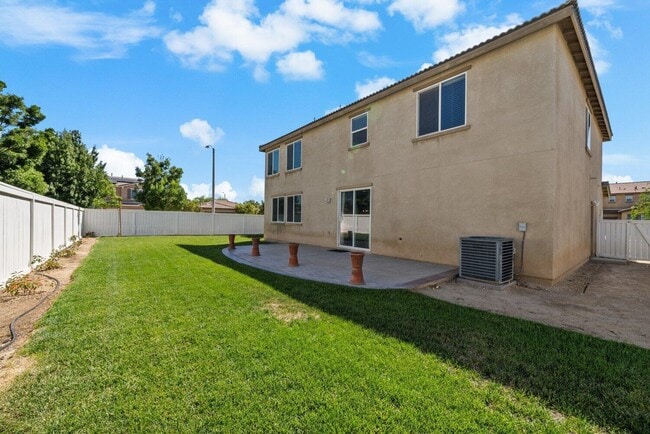 Building Photo - 44824 Dusty Rd
