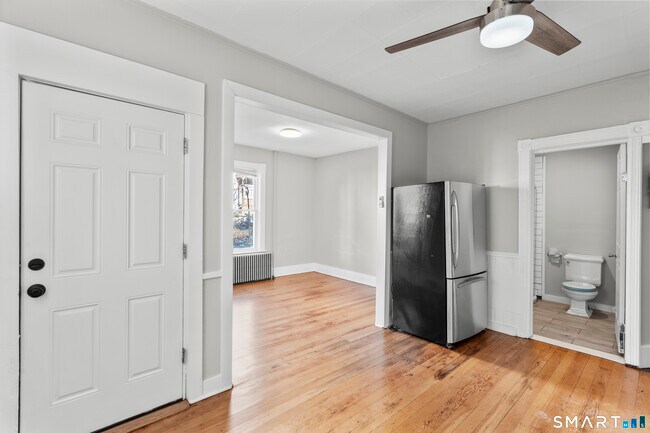 Building Photo - 394 Gregory St